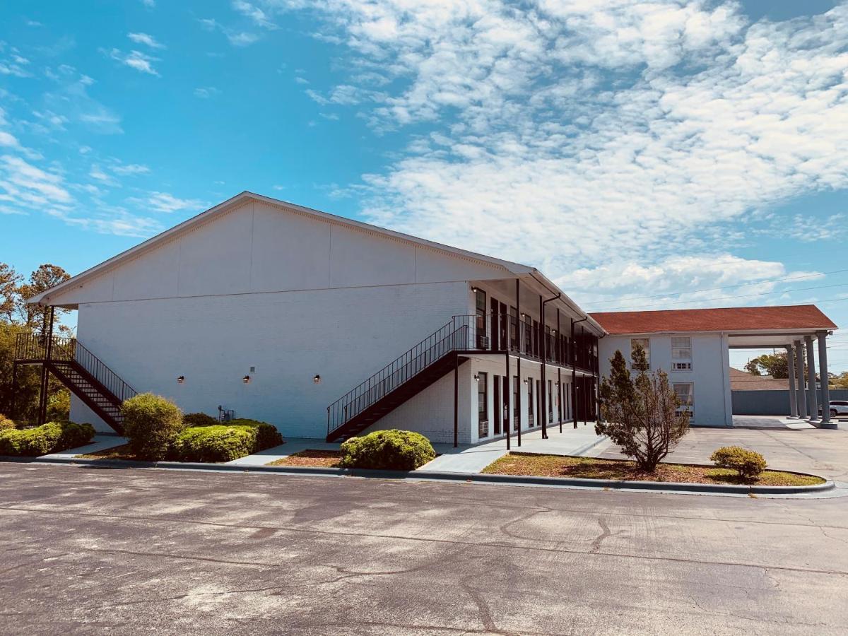 Econo Lodge Crystal Coast Морхед-Сити Экстерьер фото