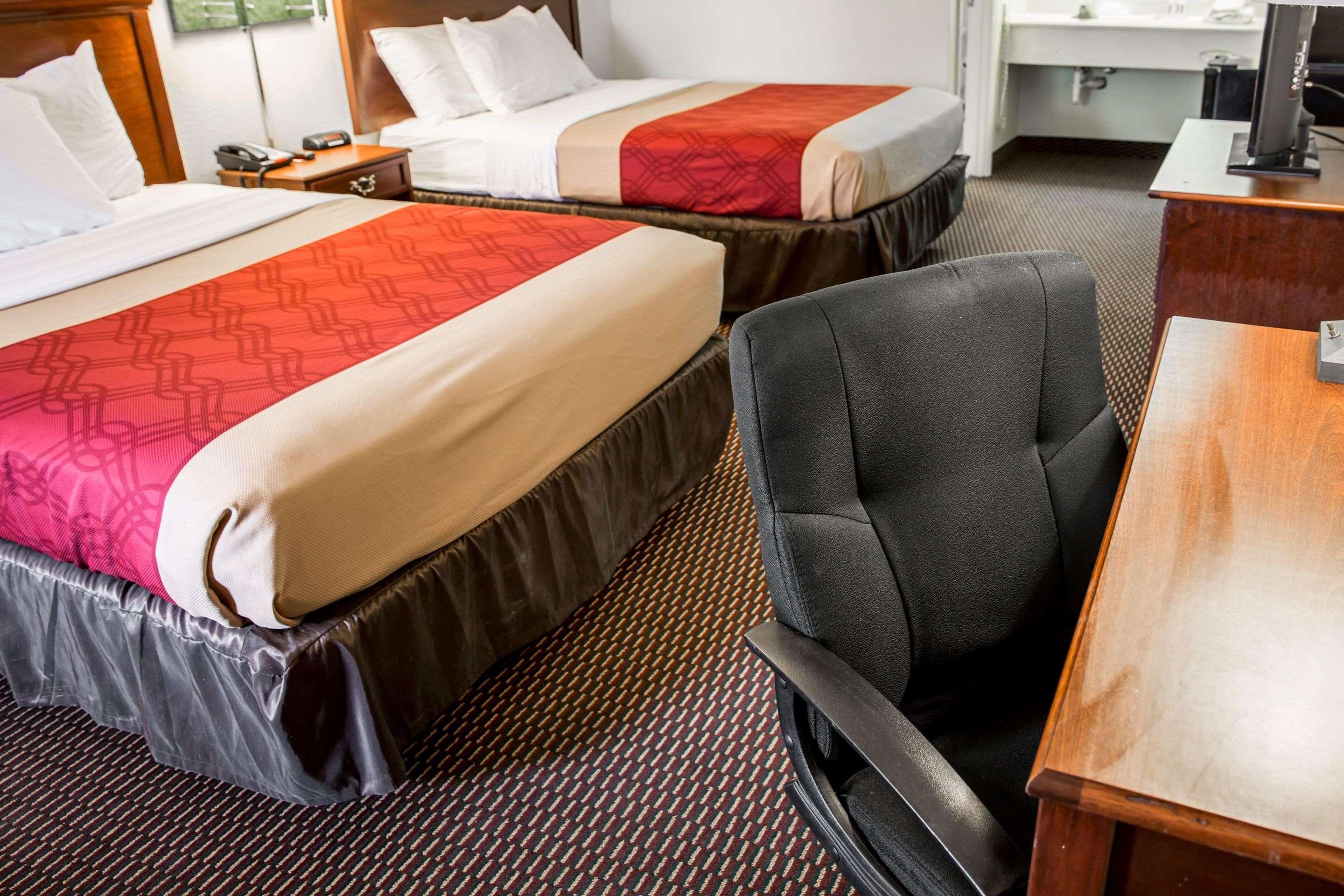 Econo Lodge Crystal Coast Морхед-Сити Экстерьер фото