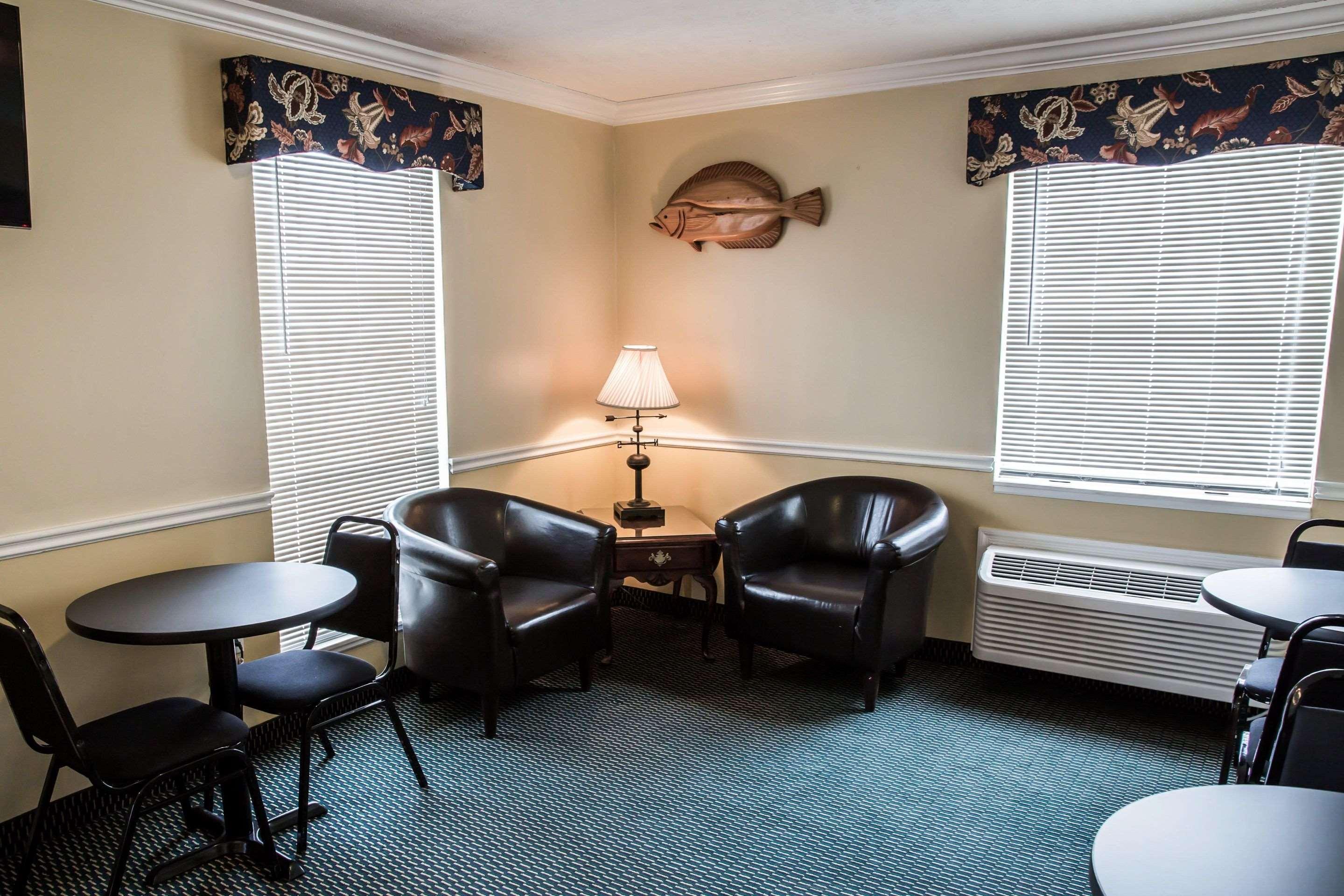 Econo Lodge Crystal Coast Морхед-Сити Экстерьер фото