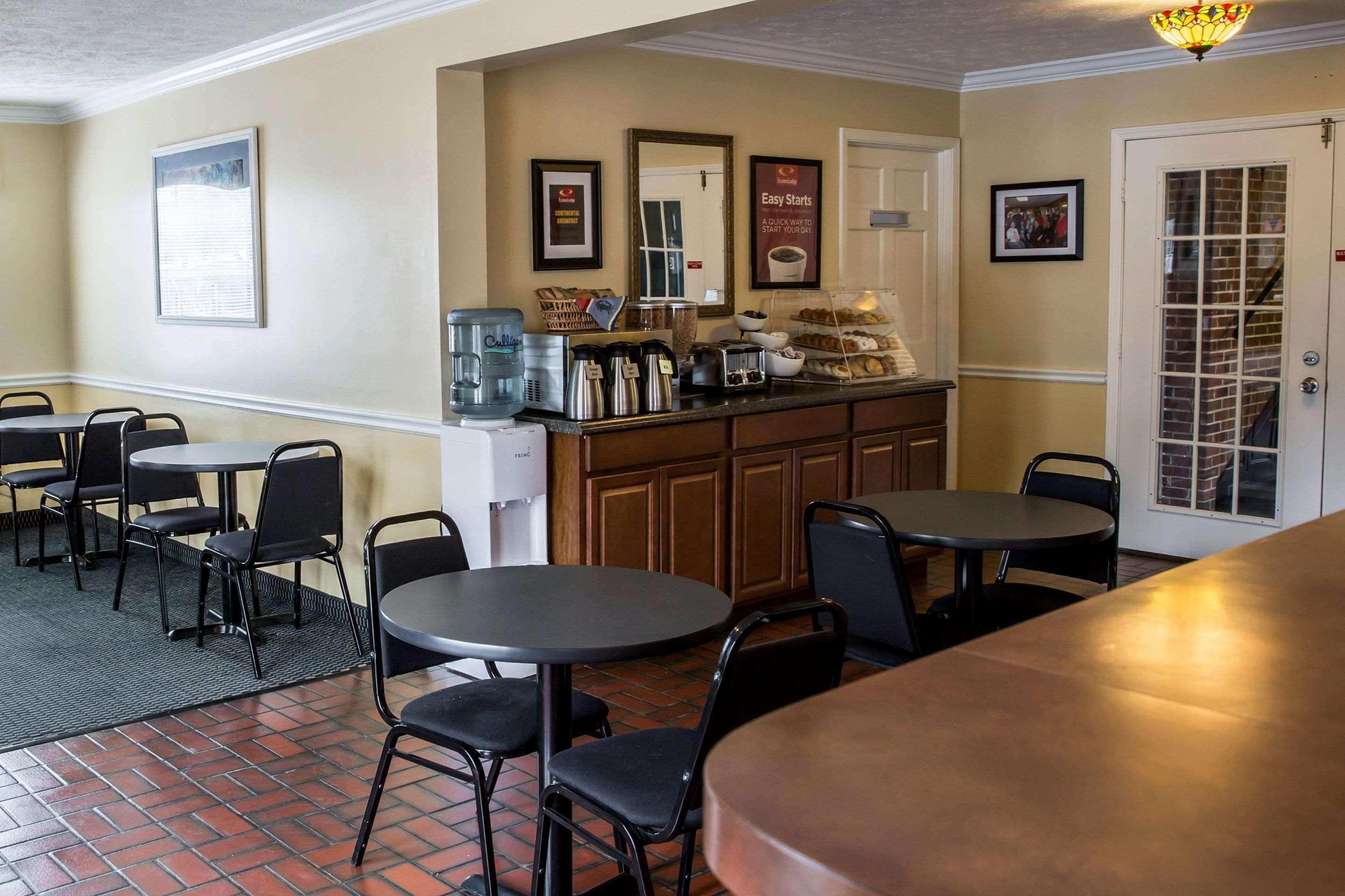 Econo Lodge Crystal Coast Морхед-Сити Экстерьер фото